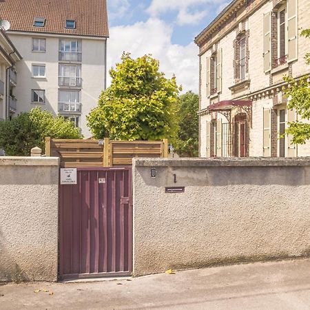 Bonappart 2 - Charme Napoleonien & Confort Troyes Bagian luar foto